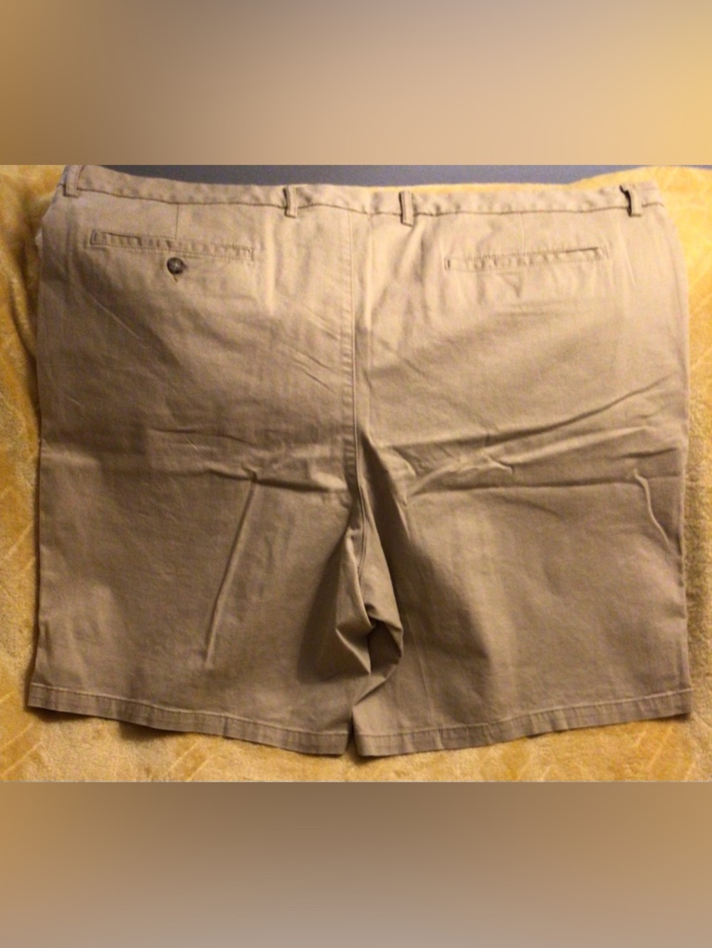 Old Navy Men's Light Khaki Flat-Front Shorts New - Picture 3 of 5